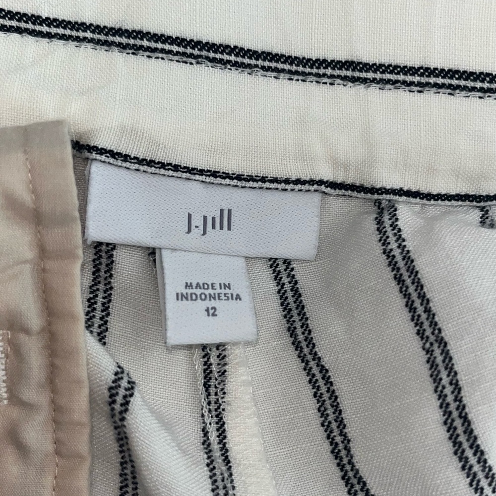 J Jill White w/Black Stripes Wide Legged Pants - Picture 6 of 10